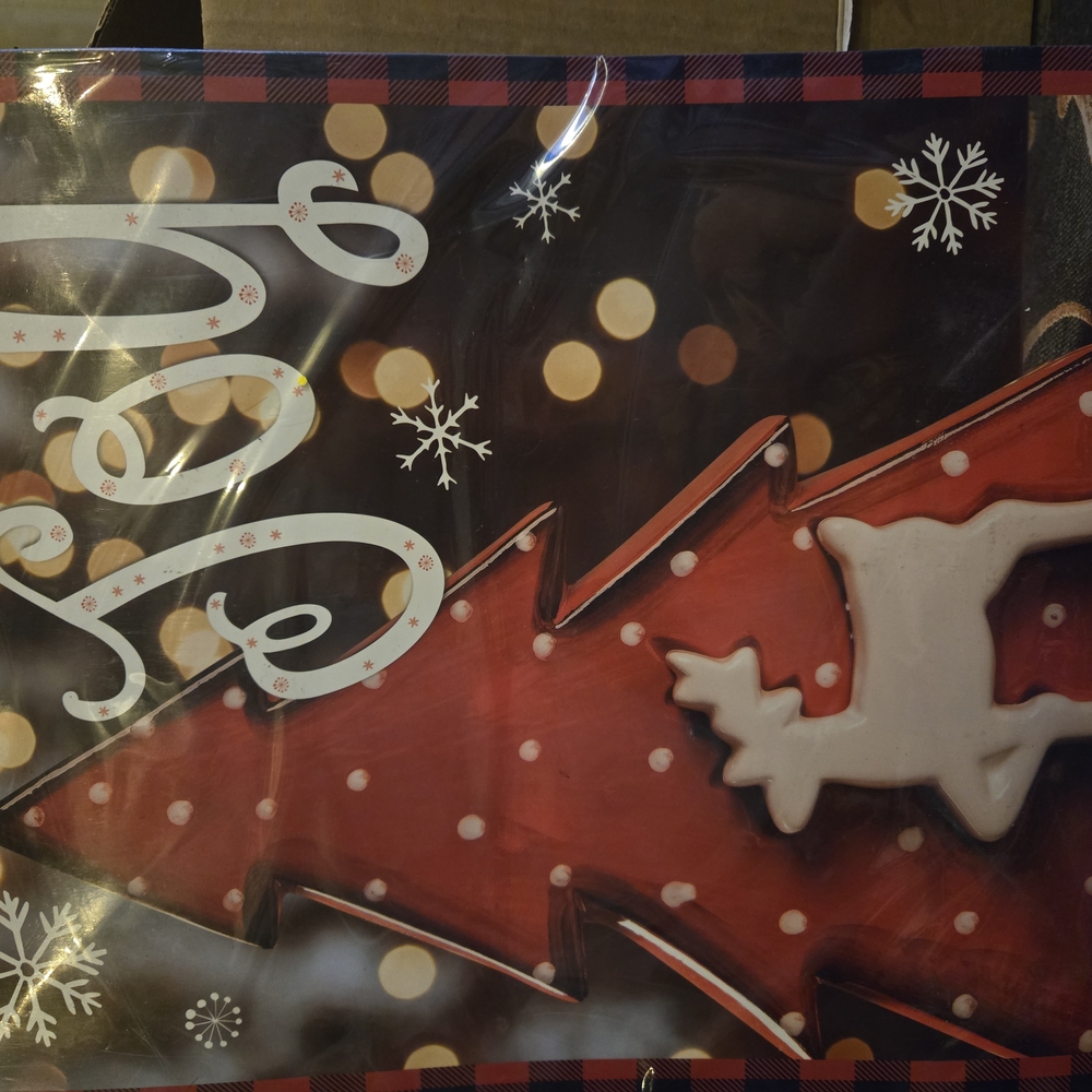Red and White Christmas Wallpaper with Snowflake Design